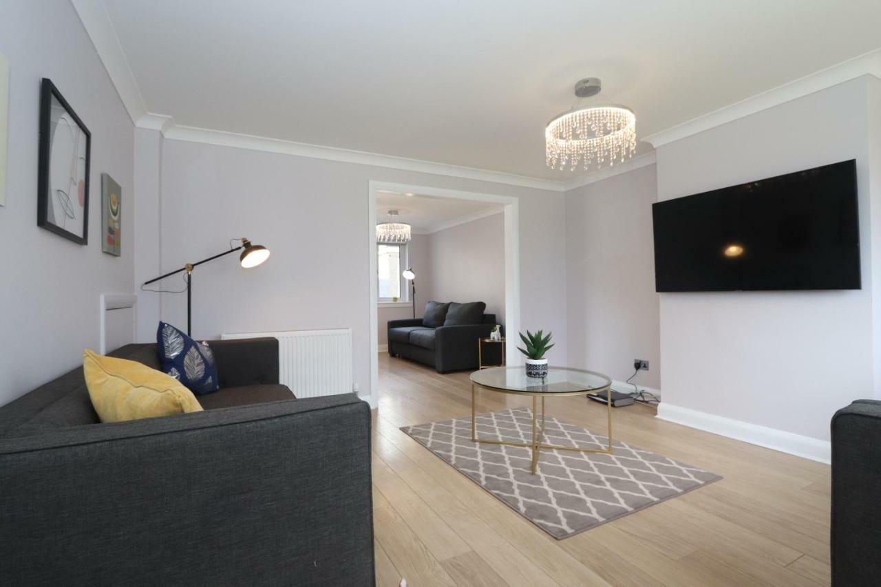 Dunfermline - Luxury 3 Bedroom 2 Bathroom Detached House With Garden Εξωτερικό φωτογραφία